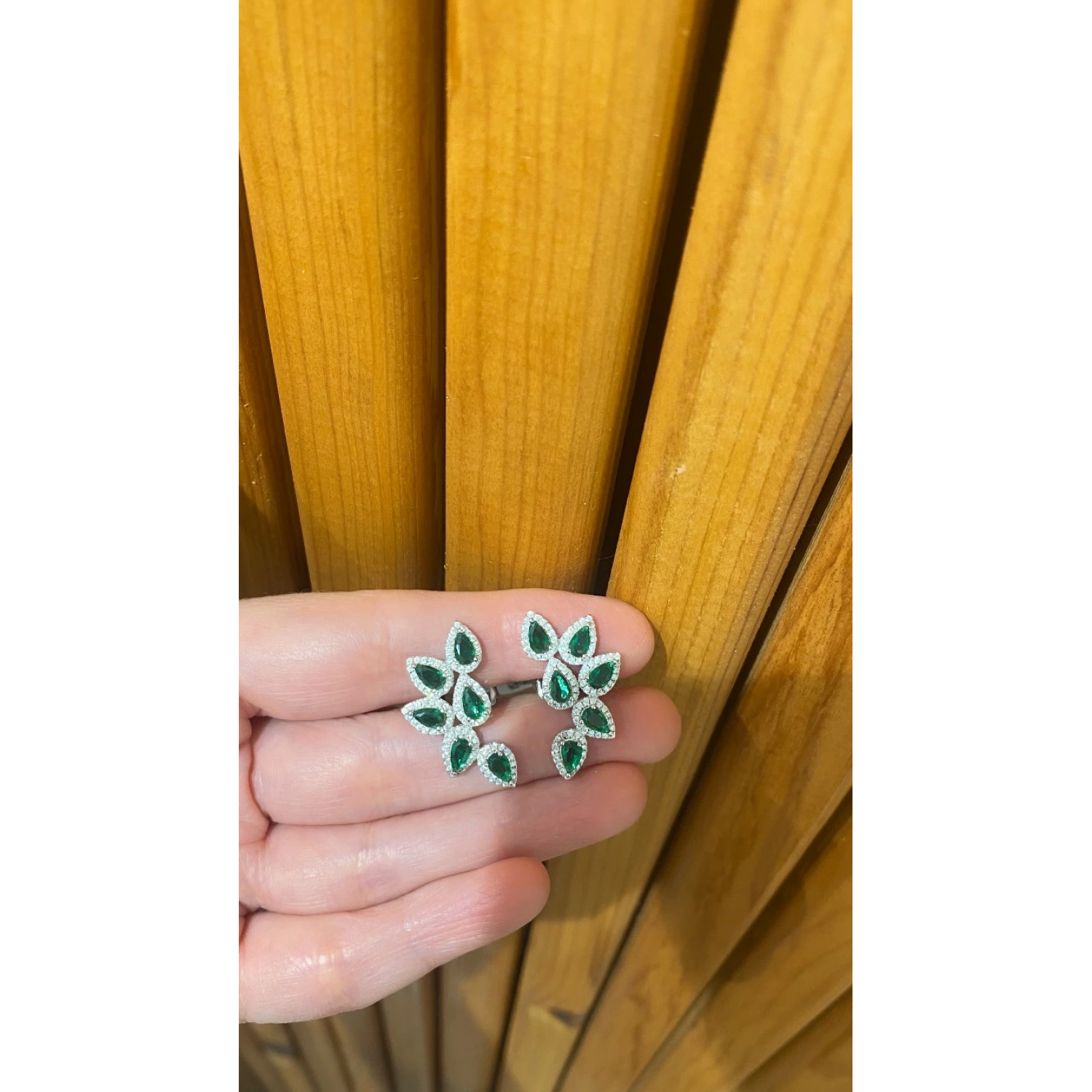 Zümrüt 6 Damla Küpe