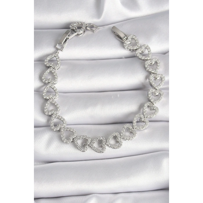 Pirinç Gümüş Renk Zirkon Taşlı Kalp Model VIP Seri Kadın Bileklik