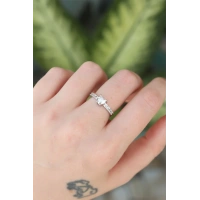 Pirinç Gümüş Renk Ayarlanabilir Zirkon Taşlı Minimal Kalp Yüzük