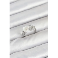 Pirinç Gümüş Renk Çiçek Model Zirkon Taşlı Kadın Yüzük