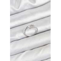 Pirinç Gümüş Renk Kalpli Detaylı Zirkon Taşlı Kadın Yüzük