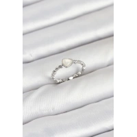 Pirinç Gümüş Renk Kalpli Model Kadın Yüzük