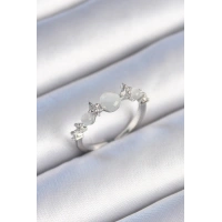 Pirinç Gümüş Renk Zirkon Taşlı Yıldız Detay Beyaz Mineli Kadın Yüzük