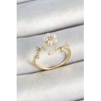 Pirinç İnci Detaylı Papatya Figürlü Zirkon Taşlı Gold Renk Ayarlanabilir Kadın Yüzük