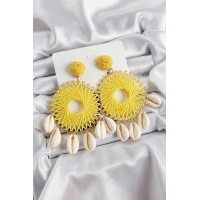 Sarı Hasır Örgü Sarmal Model Sallantılı Deniz Kabuğu Detaylı Gold Renk Kadın Küpe