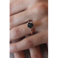 Siyah Renk Lotus Çiçek Figür Gold Renk Kadın Yüzük