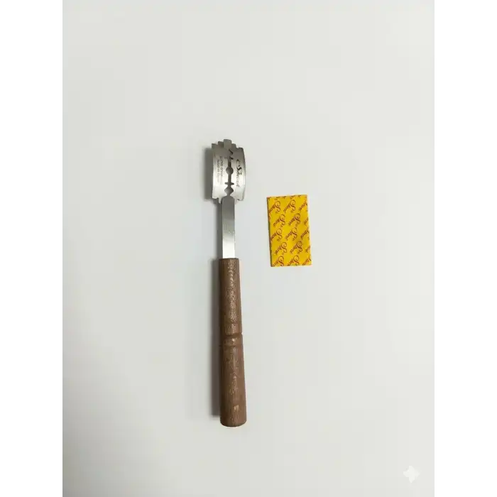 Hamur Çizik Jileti | Ahşap Saplı Ekmek Kesme Jileti (Yedek Jiletli)