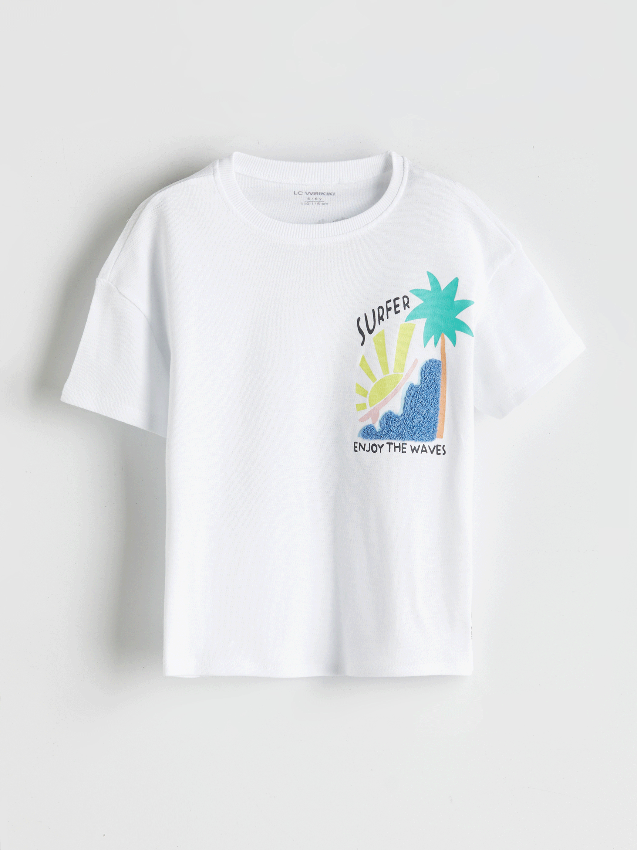 LCW Kids Beyaz Bisiklet Yaka Baskılı Erkek Çocuk Tişört