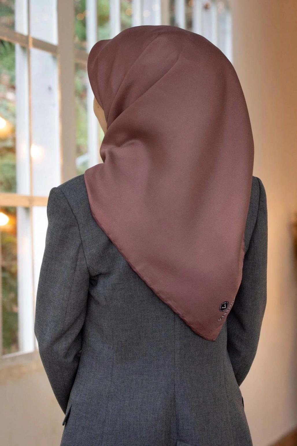 %100 Twill İpek Düz Gül Kurusu Renkli Daha Tok Exclusive Serisi 90x90 Eşarp Dikim Şekli : El Dikişi