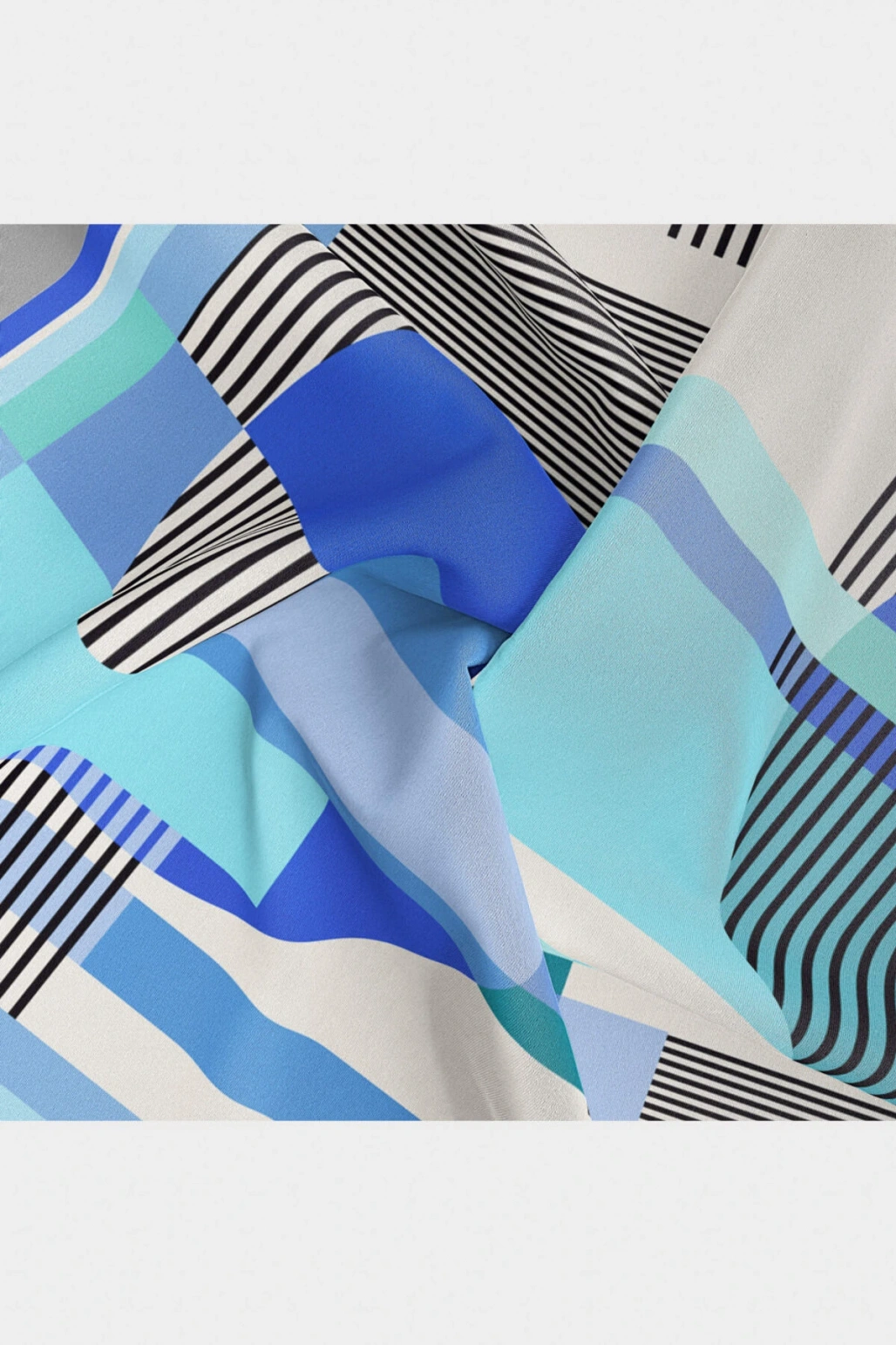 100% Twill İpek Geometrik Desenli Bebe Mavisi - Saks Renkli 90x90 Dikim Şekli : El Dikişi Eşarp