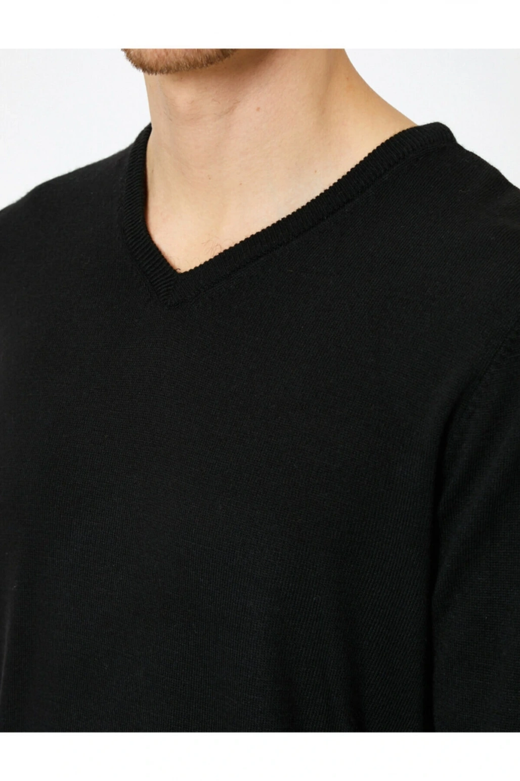 Erkek Siyah V Yaka Kazak