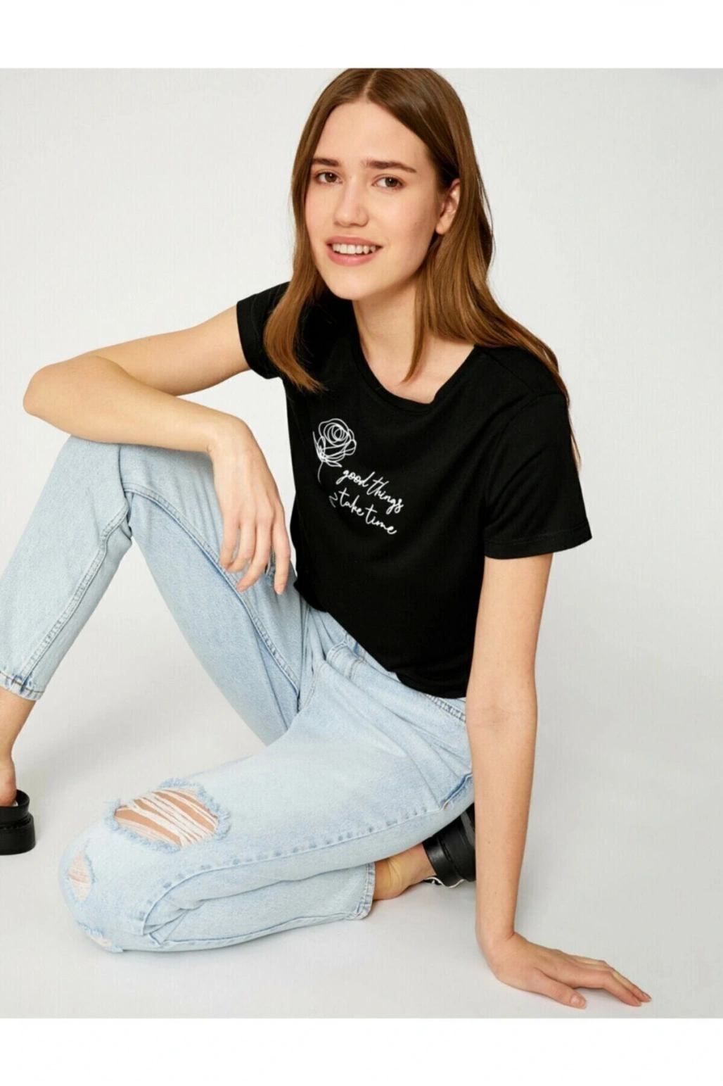 Kadın Bisiklet Yaka Kisa Kollu T-Shirt