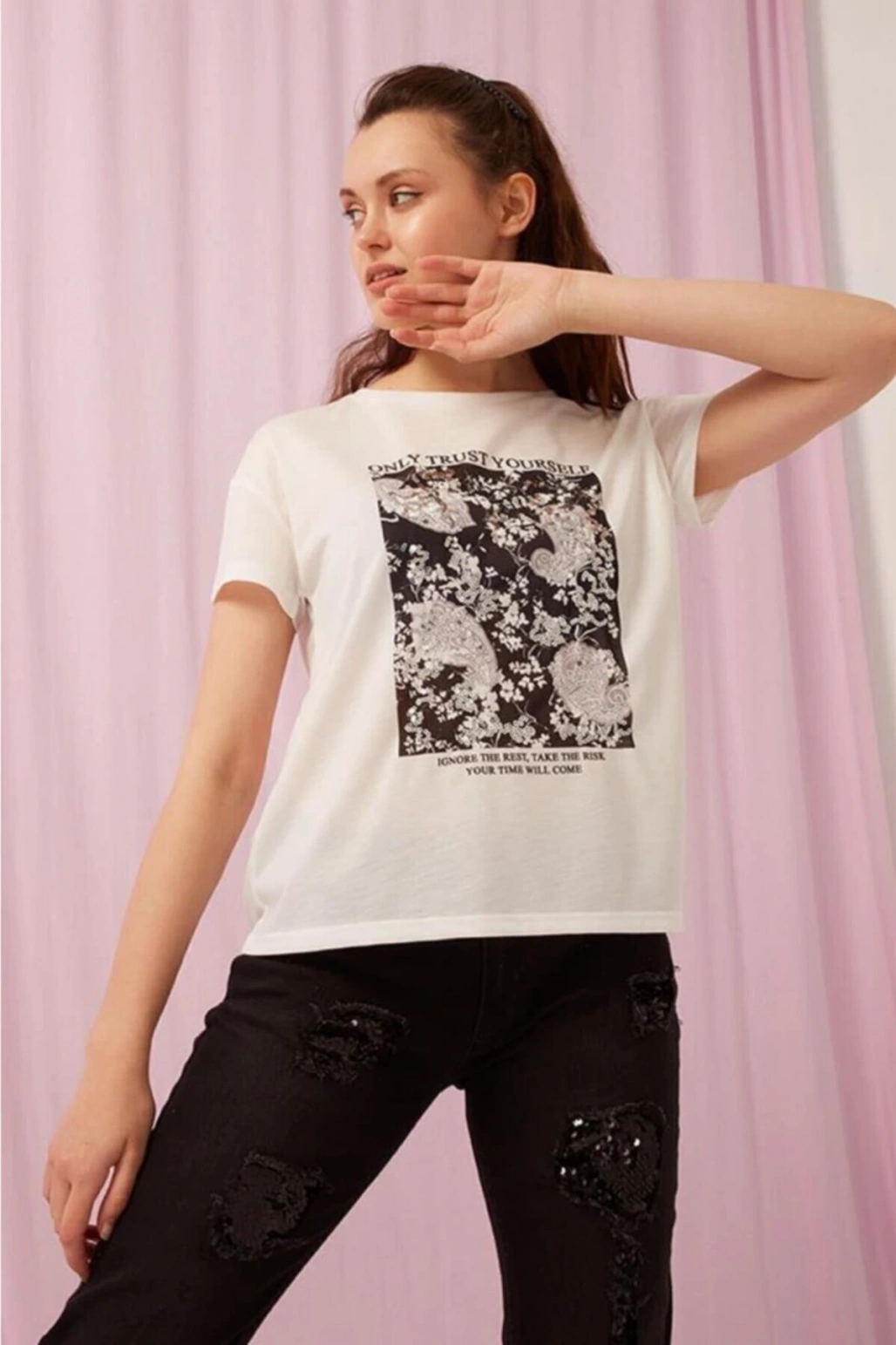 Bisiklet Yaka Skinny Fit Baskılı Bej Kadın T-shirt