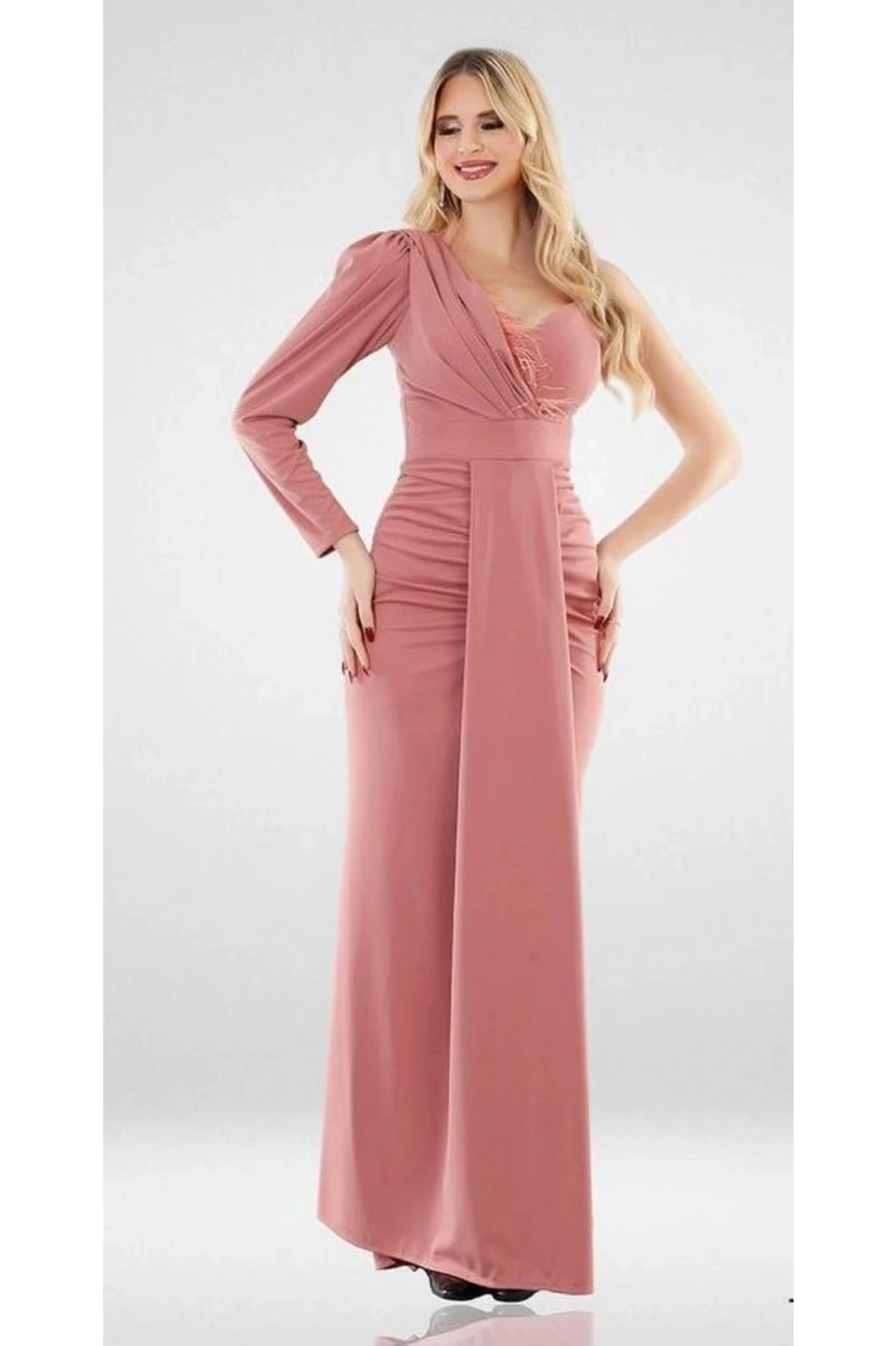 Göğüs Tüy Detaylı Tek Kol Uzun Elbise