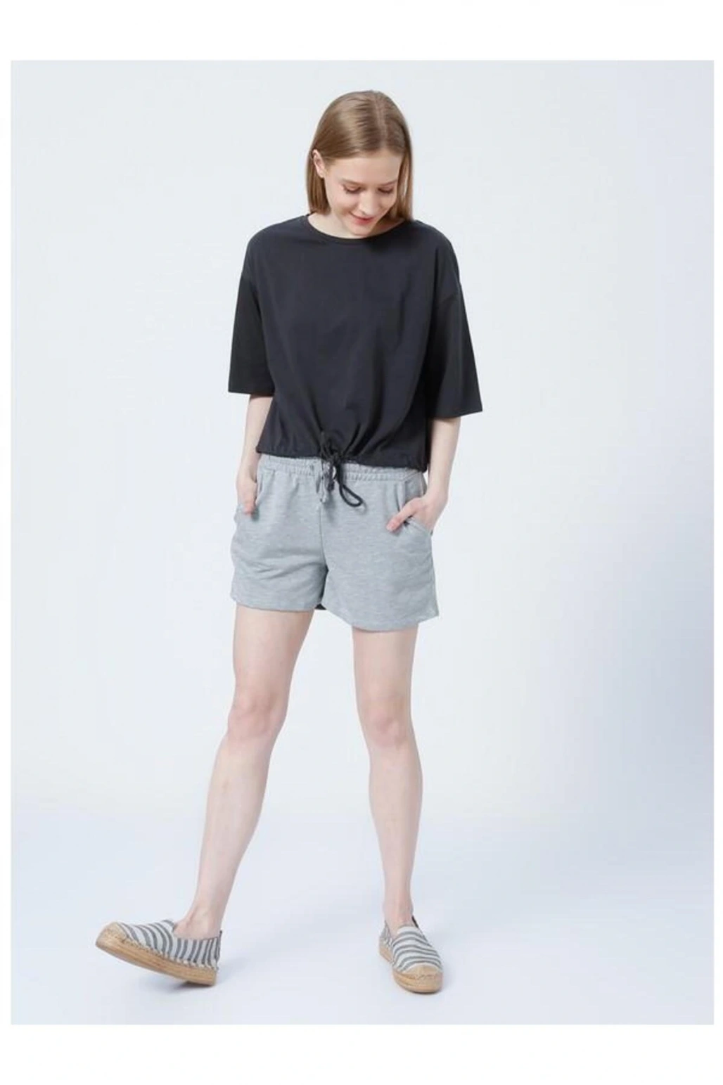 22y0655k1 Lastikli Rahat Kalıp Düz Gri Melanj Kadın Şort