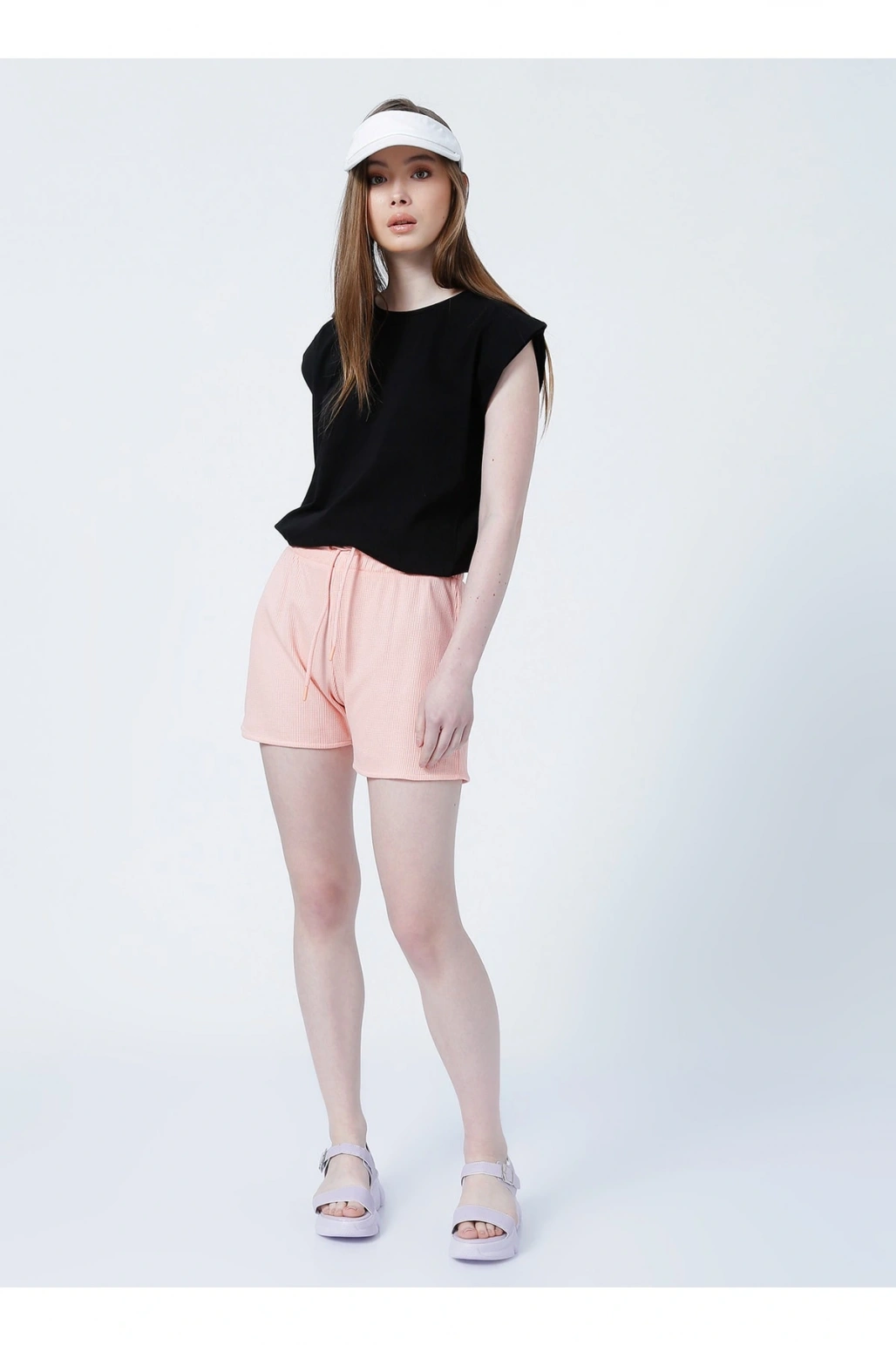 22y0657k1 Lastikli Rahat Petek Desenli Mercan Kadın Şort