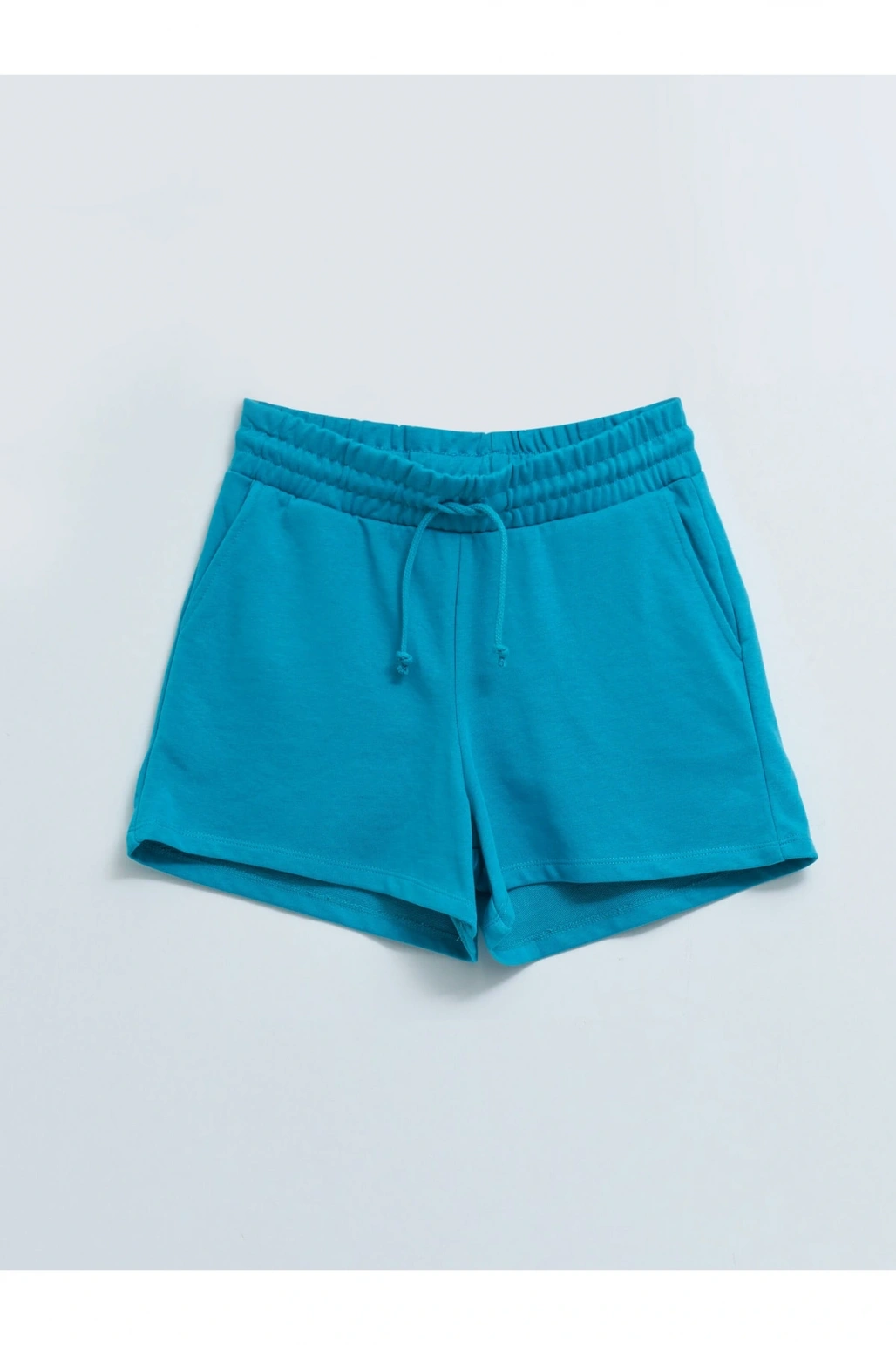 Beli Lastikli Düz Cep Detaylı Kadın Bermuda Şort