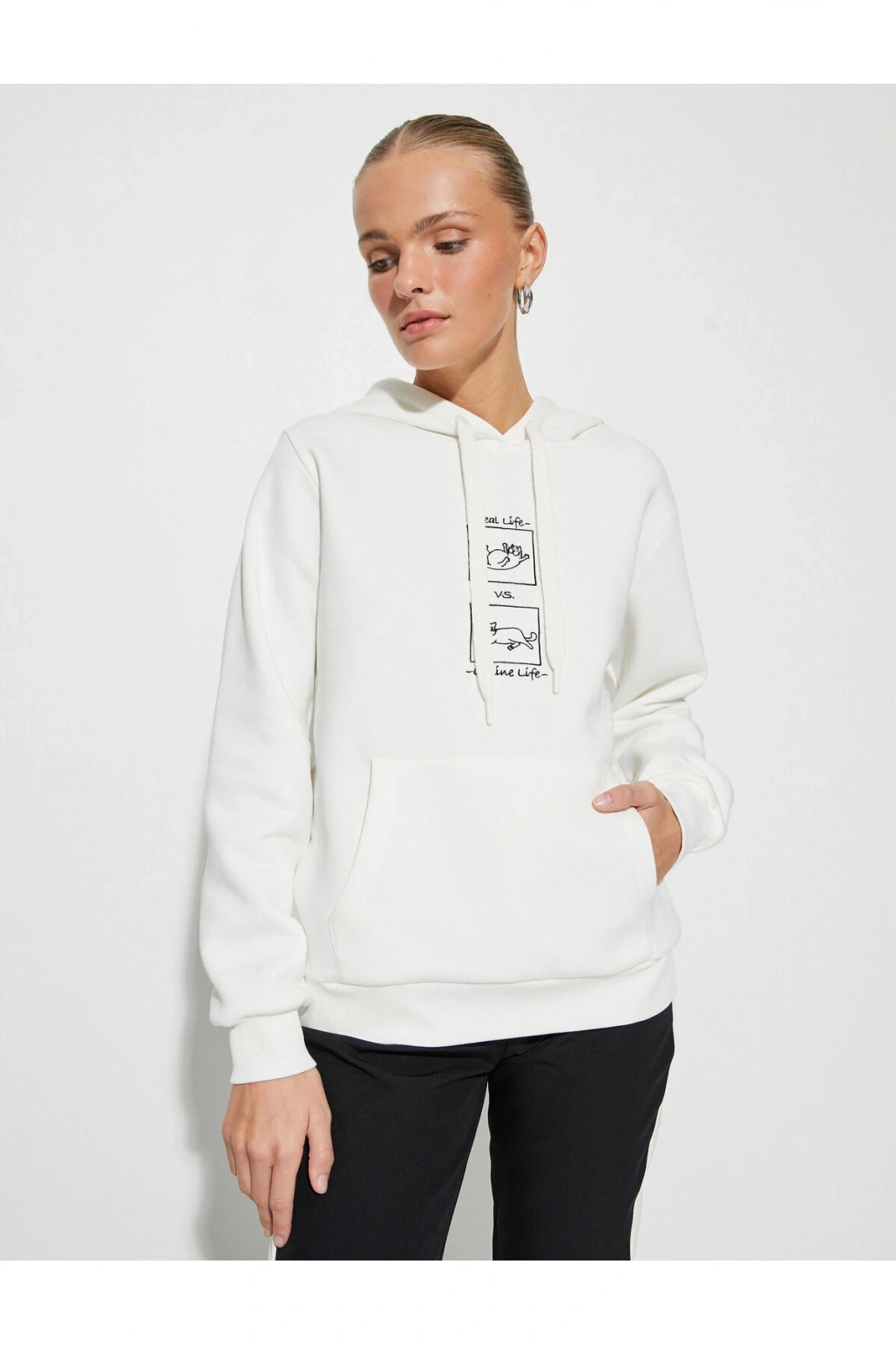 Kapüşonlu Sweatshirt Nakışlı Kanguru Cepli Uzun Kollu