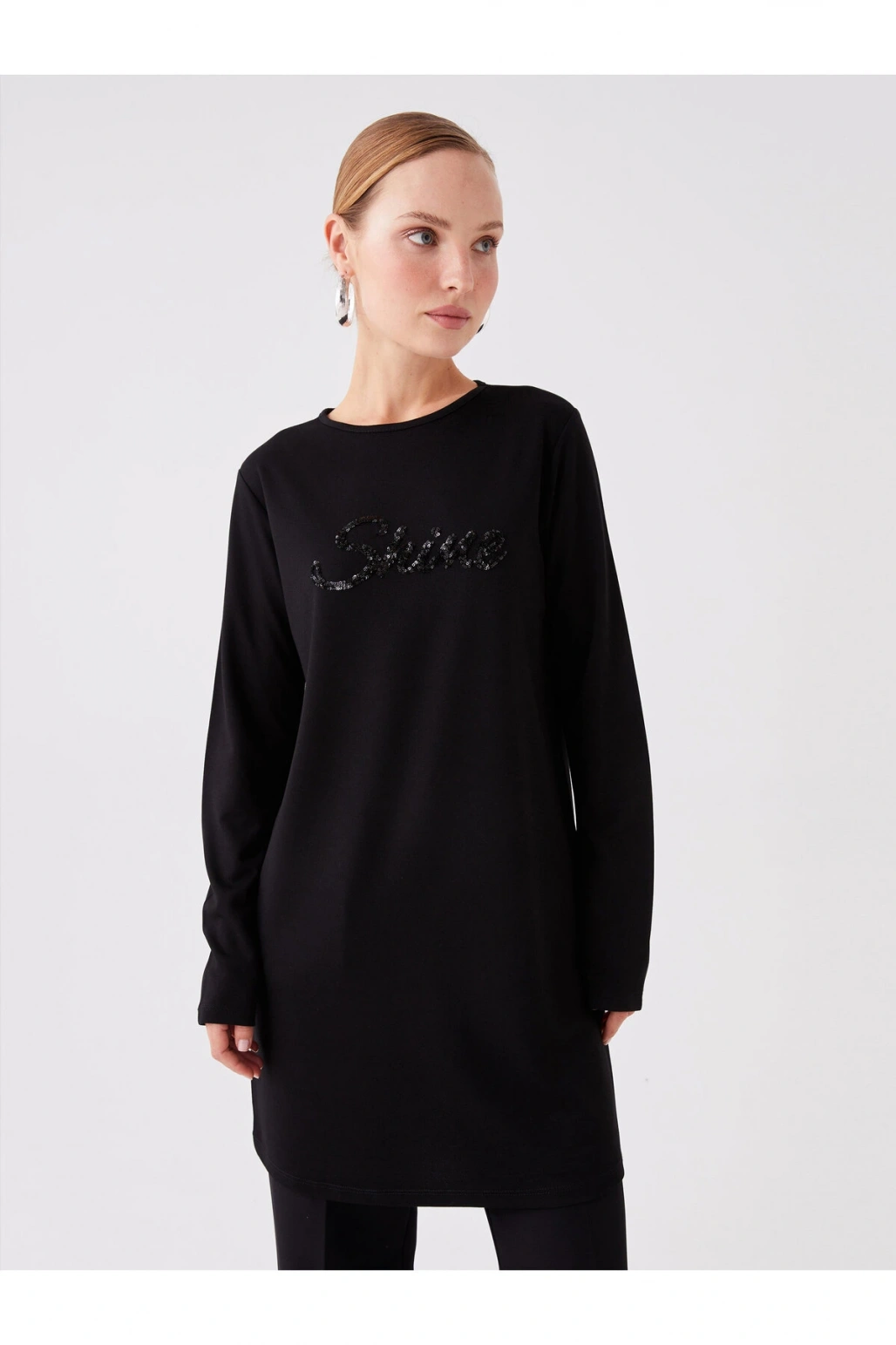 Bisiklet Yaka Payet İşlemeli Uzun Kollu Kadın Tunik