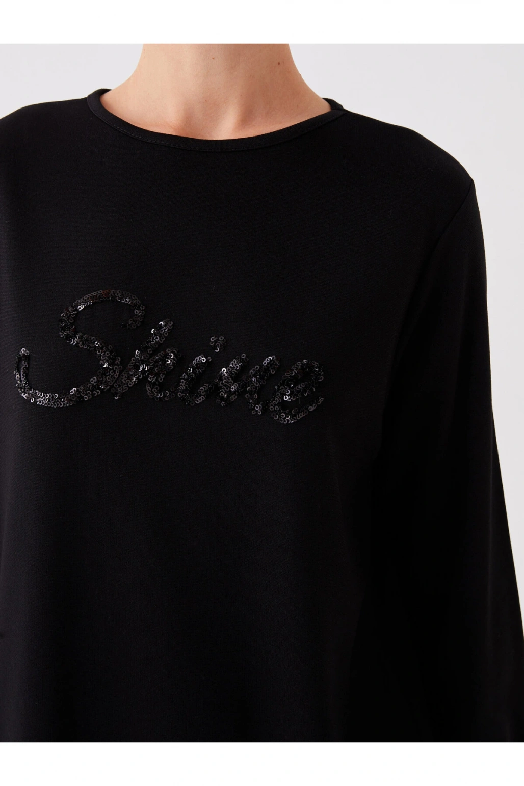 Bisiklet Yaka Payet İşlemeli Uzun Kollu Kadın Tunik