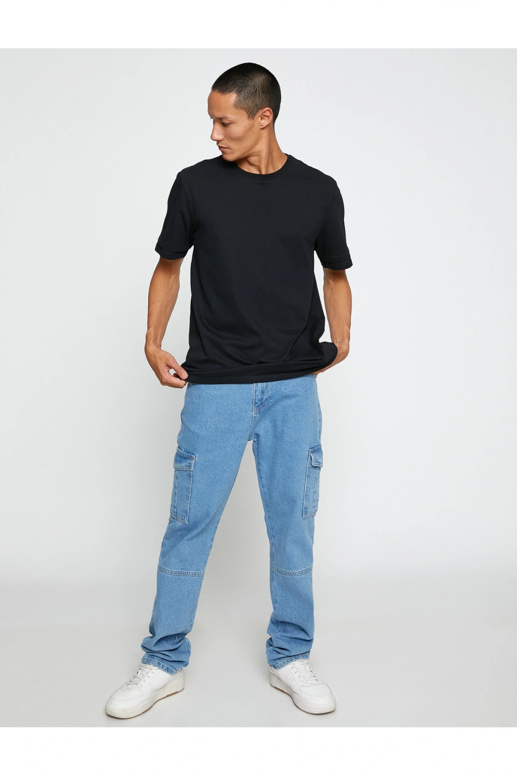 Basic Tişört Bisiklet Yaka Kol Detaylı