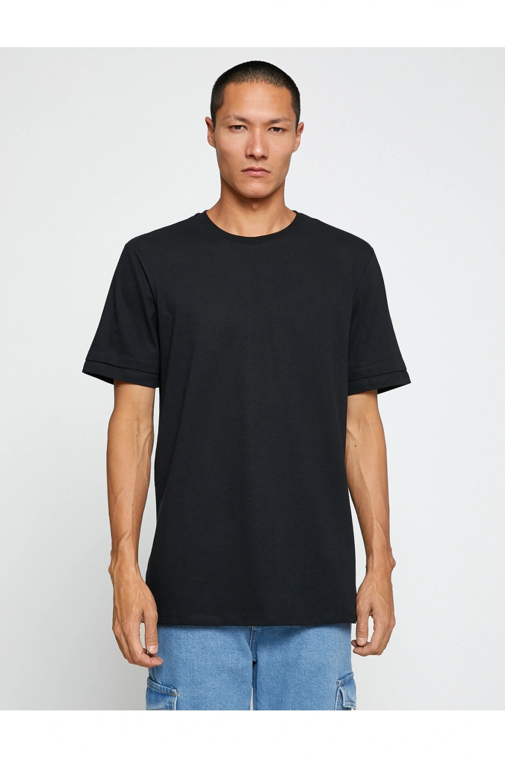 Basic Tişört Bisiklet Yaka Kol Detaylı