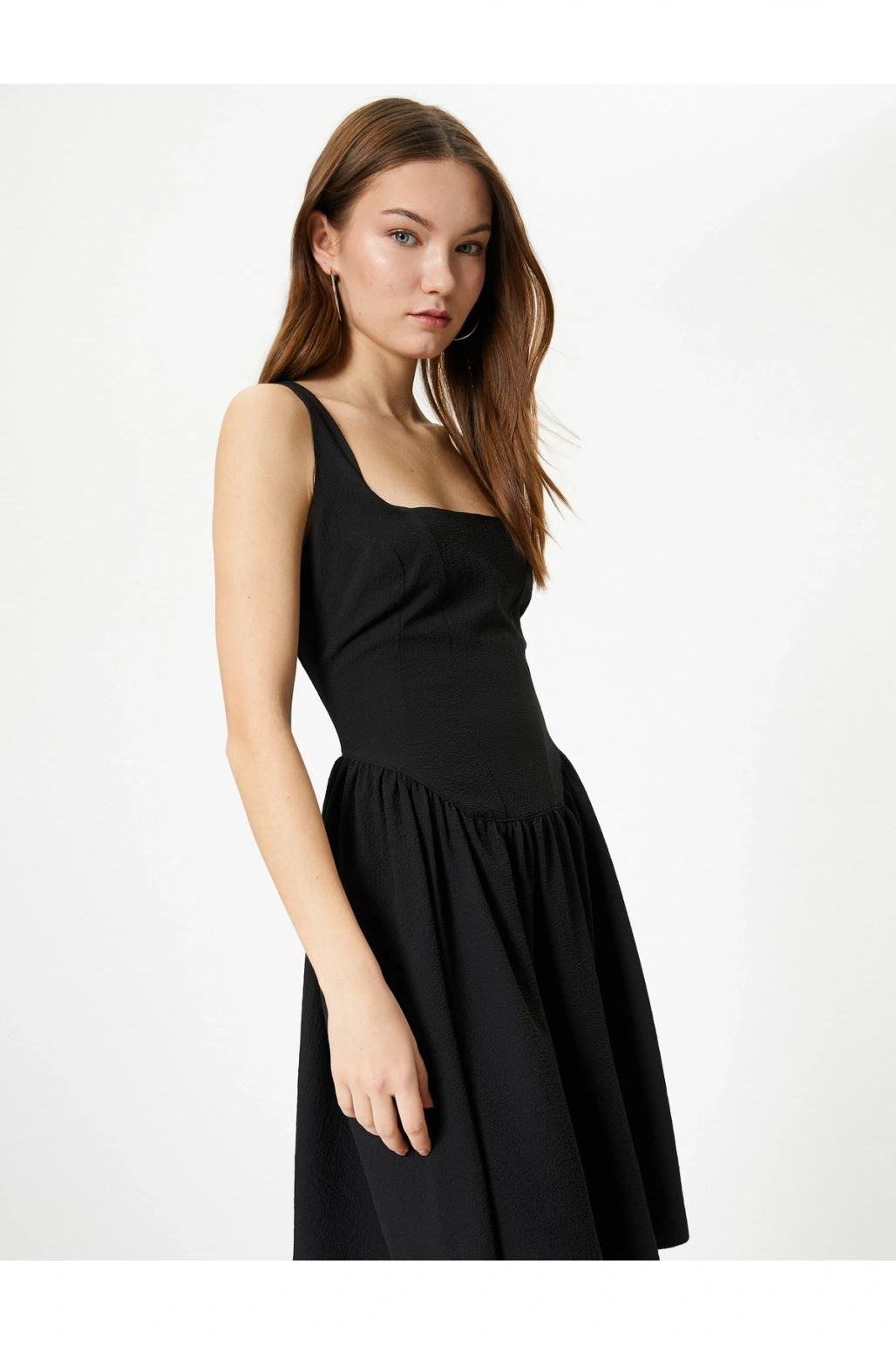 Kalın Askılı Mini Elbise Slim Fit U Yaka