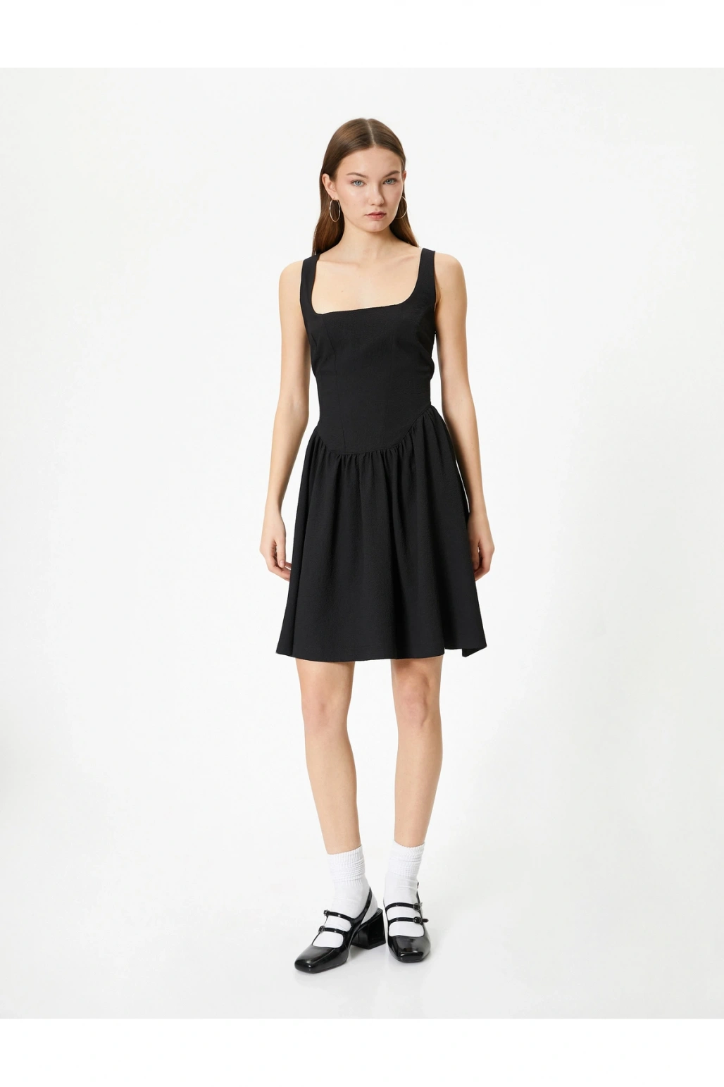 Kalın Askılı Mini Elbise Slim Fit U Yaka