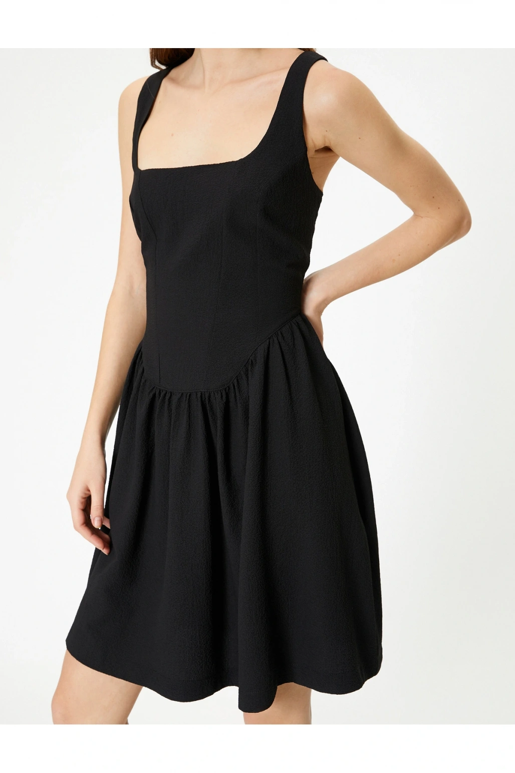 Kalın Askılı Mini Elbise Slim Fit U Yaka