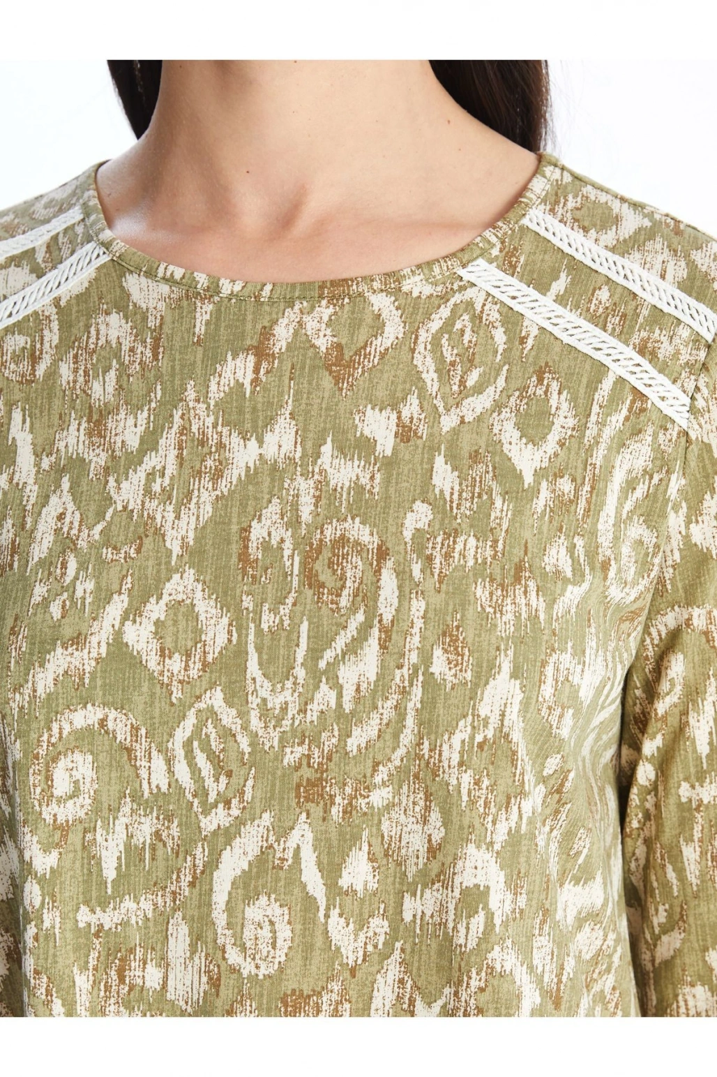 Bisiklet Yaka Desenli Uzun Kollu Kadın Bluz