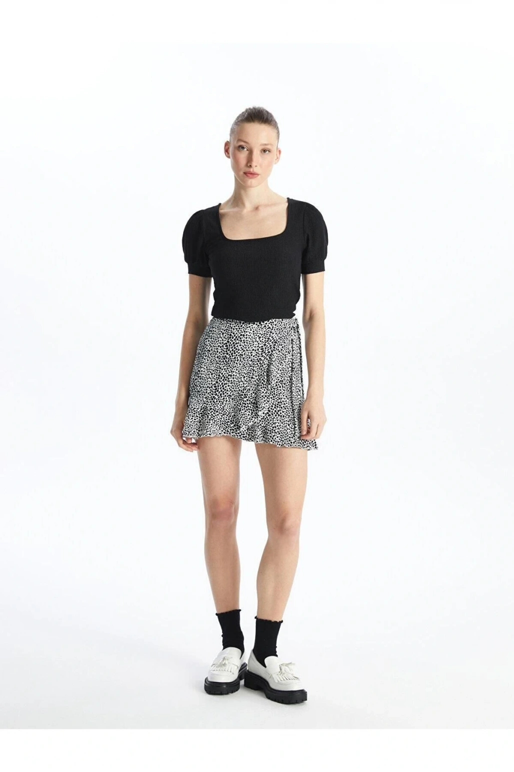 LCW Vision Kare Yaka Düz Kısa Kollu Kadın Bluz