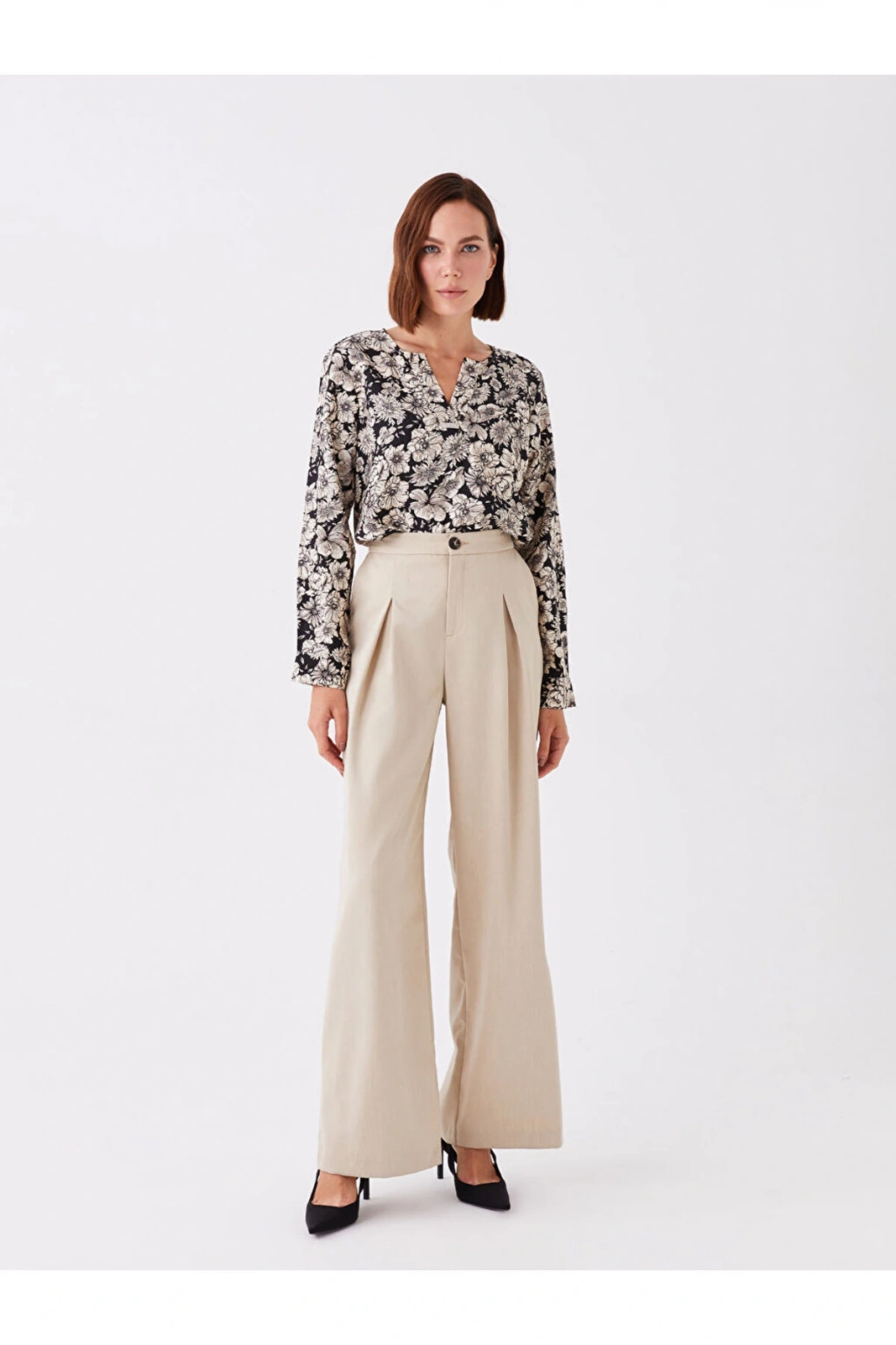 Kaçık Yaka Çiçekli Uzun Kollu Kadın Bluz