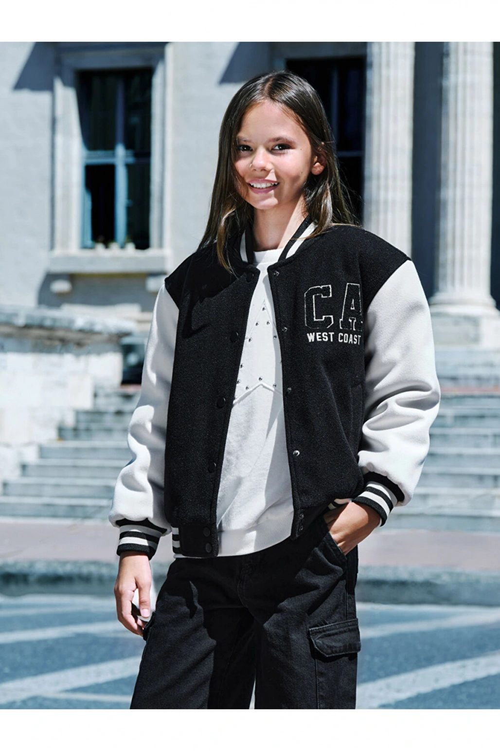 LCW Kids Yeni Siyah Nakışlı Kız Çocuk Bomber Mont