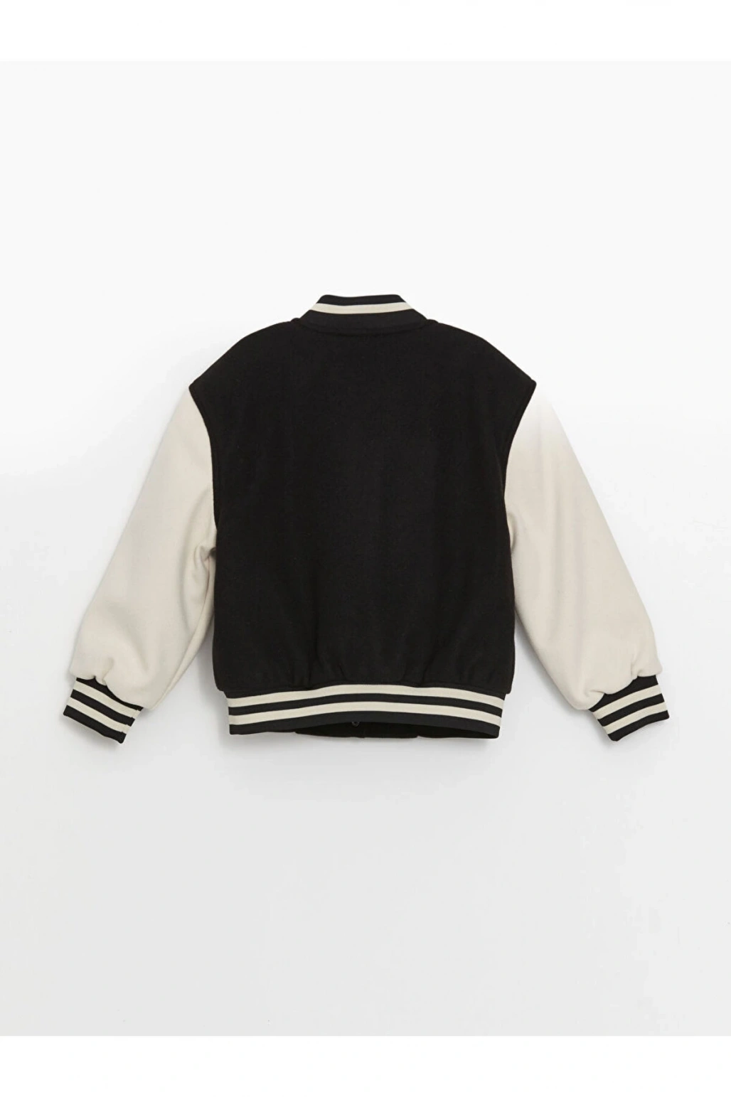 LCW Kids Yeni Siyah Nakışlı Kız Çocuk Bomber Mont