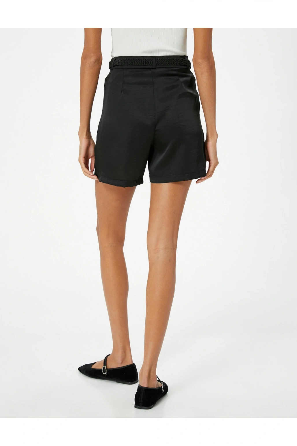 Mini Şort Kemerli Cep Detaylı Normal Bel