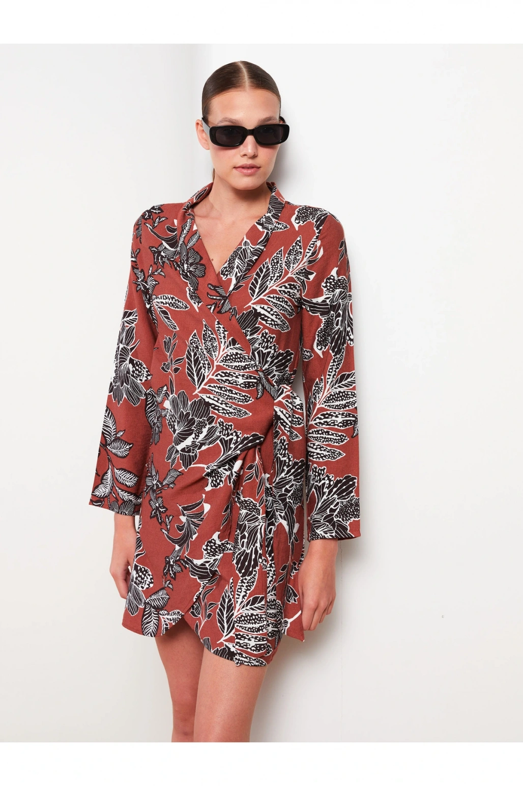 Kruvaze Yaka Desenli Uzun Kollu Kadın Elbise