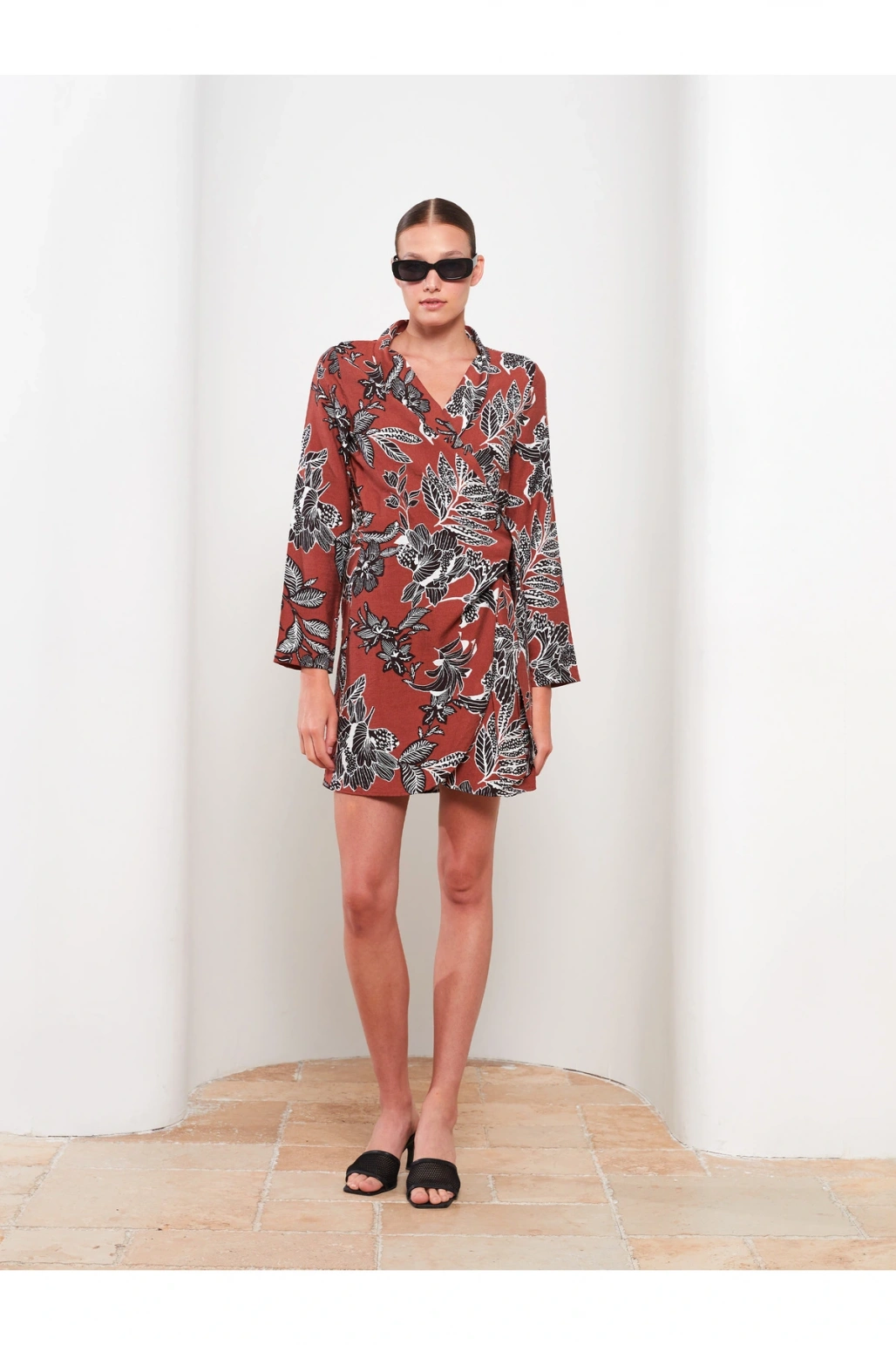 Kruvaze Yaka Desenli Uzun Kollu Kadın Elbise