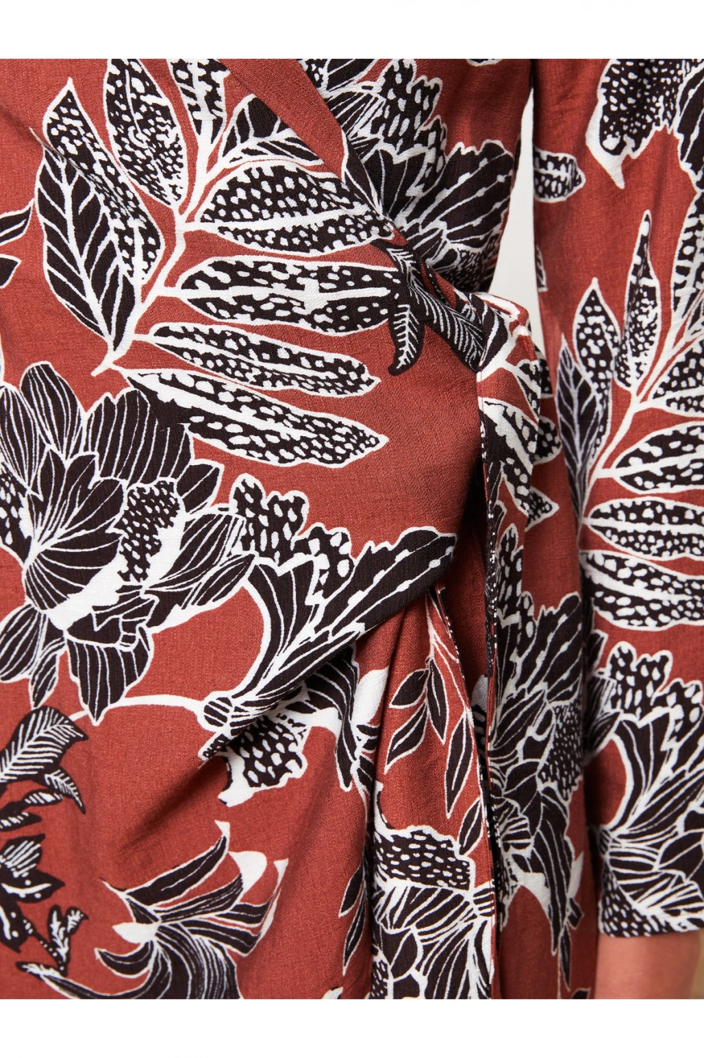 Kruvaze Yaka Desenli Uzun Kollu Kadın Elbise