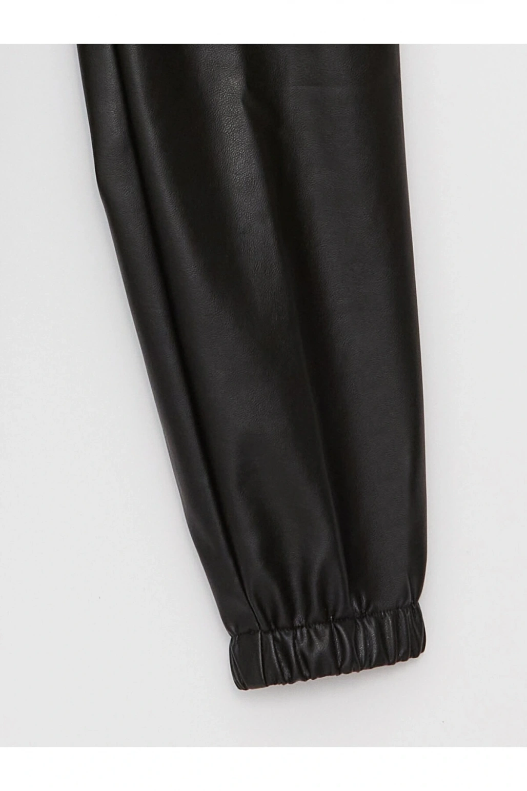 Beli Lastikli Deri Görünümlü Kız Çocuk Jogger Pantolon