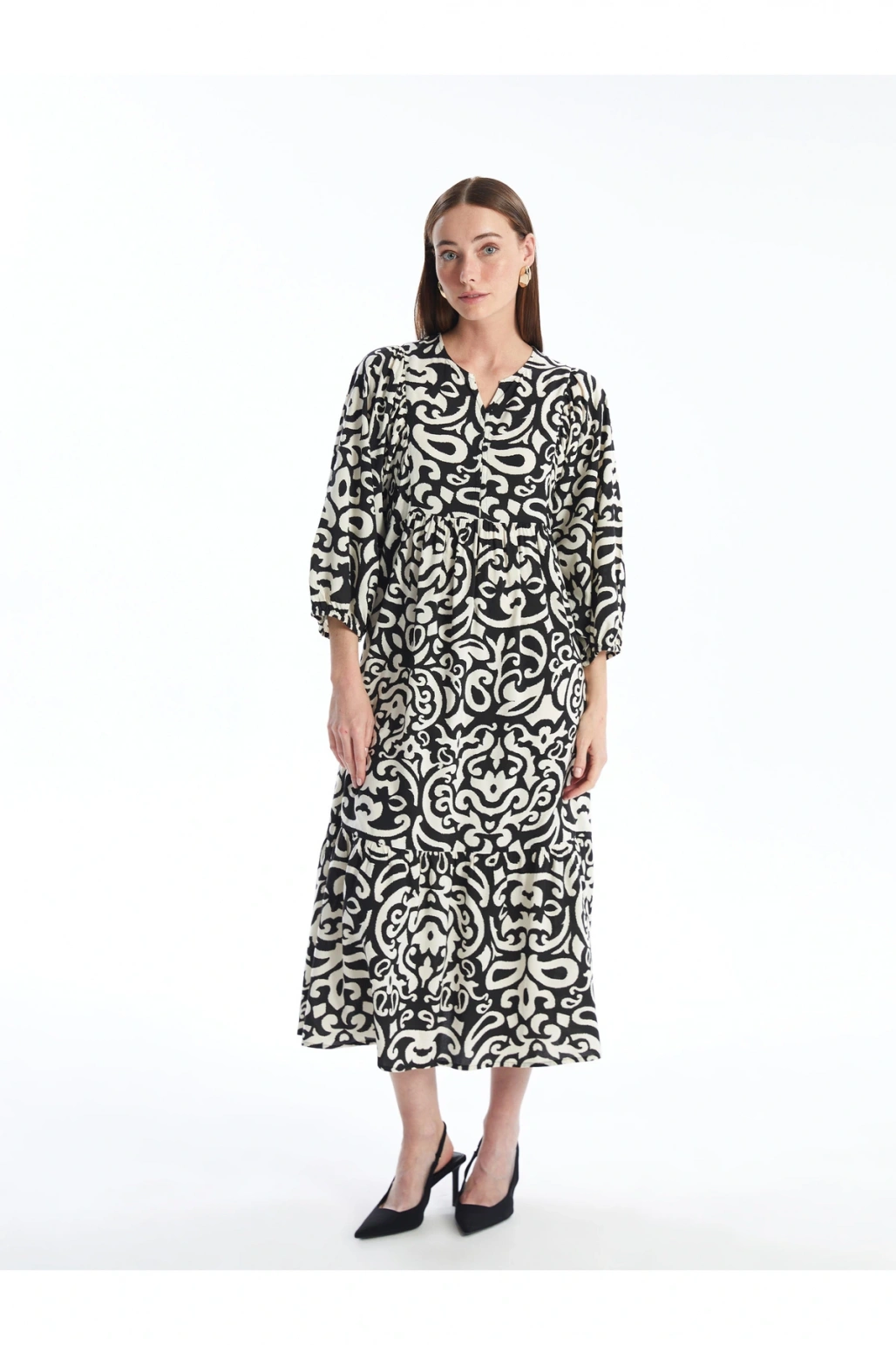 LCWAIKIKI Classic Kaçık Yaka Desenli Balon Kollu Oversize Kadın Elbise