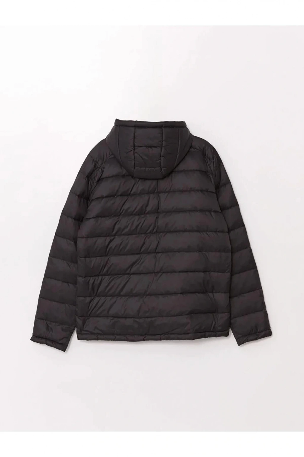 LCWAIKIKI Classic Siyah Standart Kalıp Kapüşonlu Erkek Şişme Mont