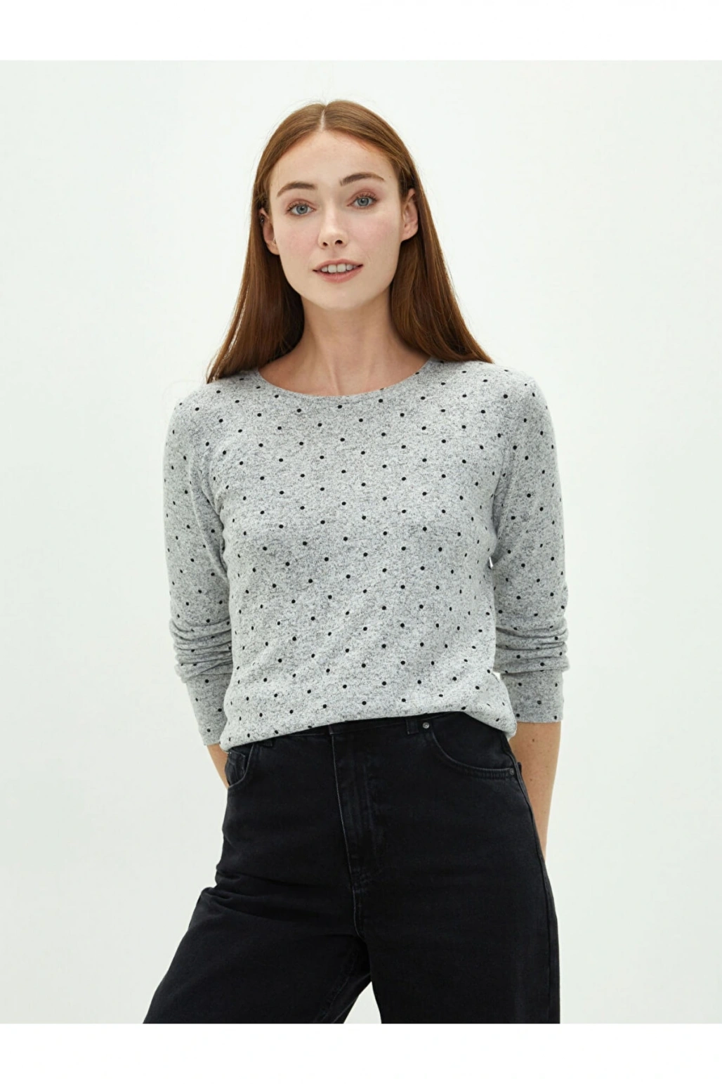 Bisiklet Yaka Puantiyeli Uzun Kollu Kadın Tişört