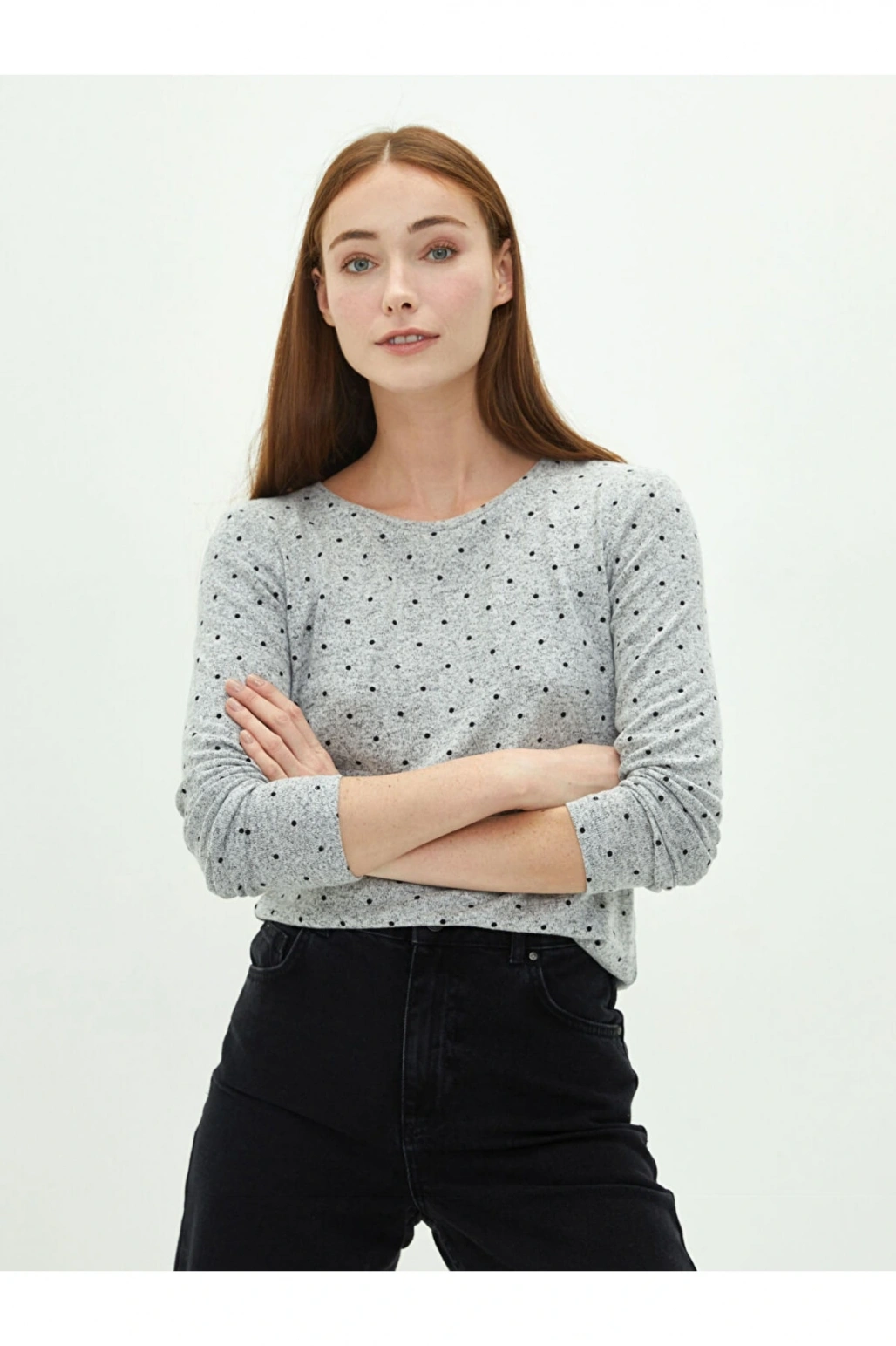 Bisiklet Yaka Puantiyeli Uzun Kollu Kadın Tişört