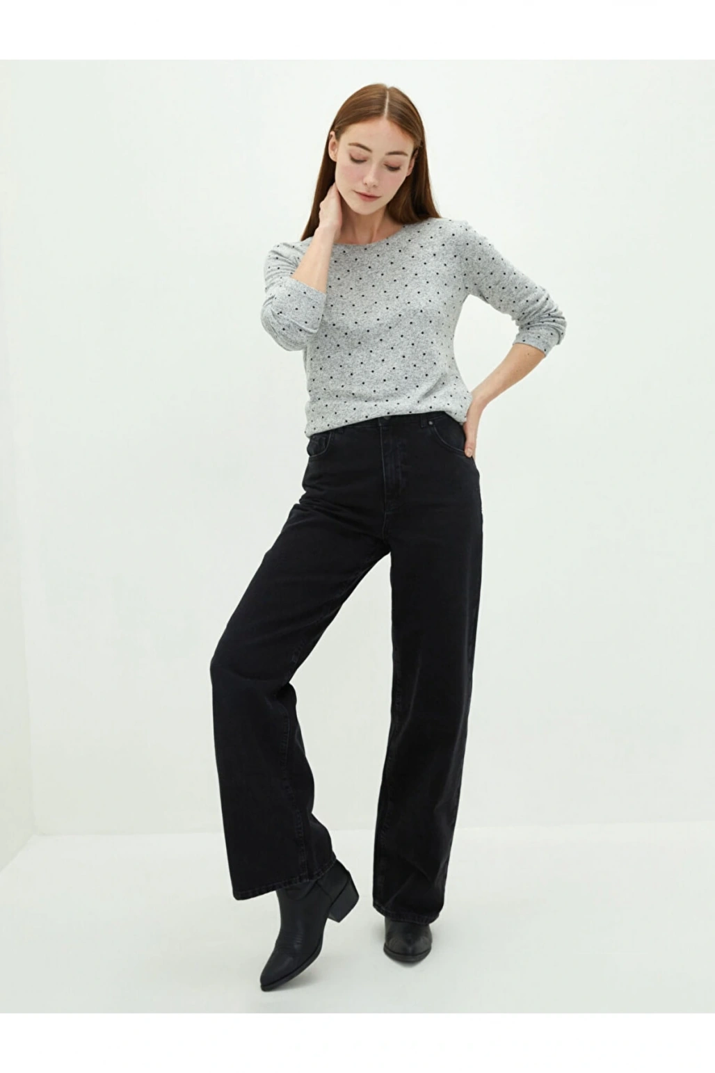 Bisiklet Yaka Puantiyeli Uzun Kollu Kadın Tişört