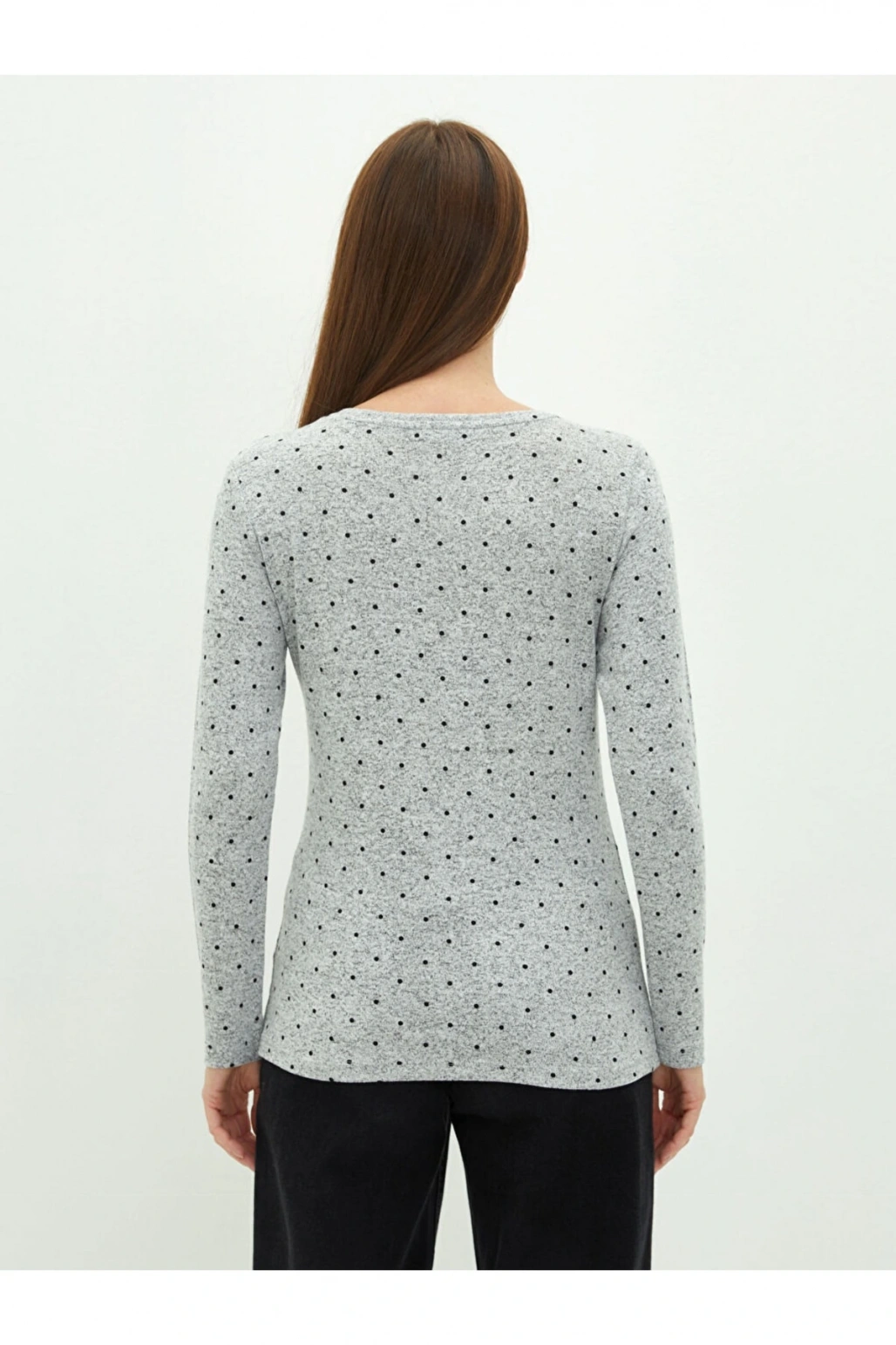 Bisiklet Yaka Puantiyeli Uzun Kollu Kadın Tişört