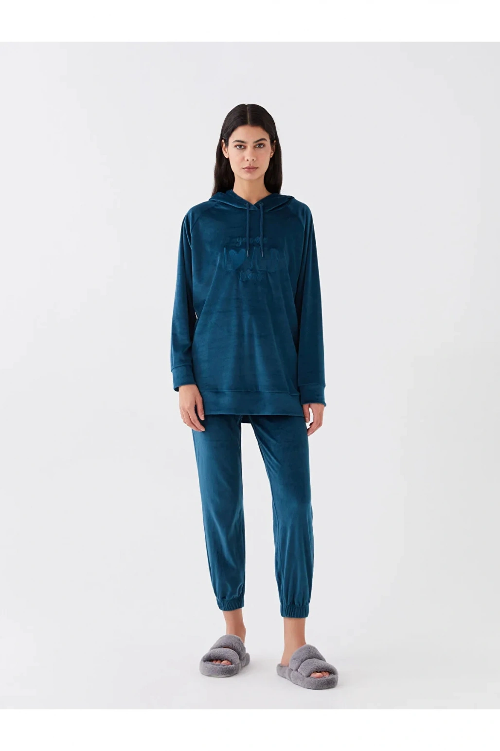 DREAM Kapüşonlu Nakışlı Uzun Kollu Kadife Kadın Pijama Üst Sweatshirt