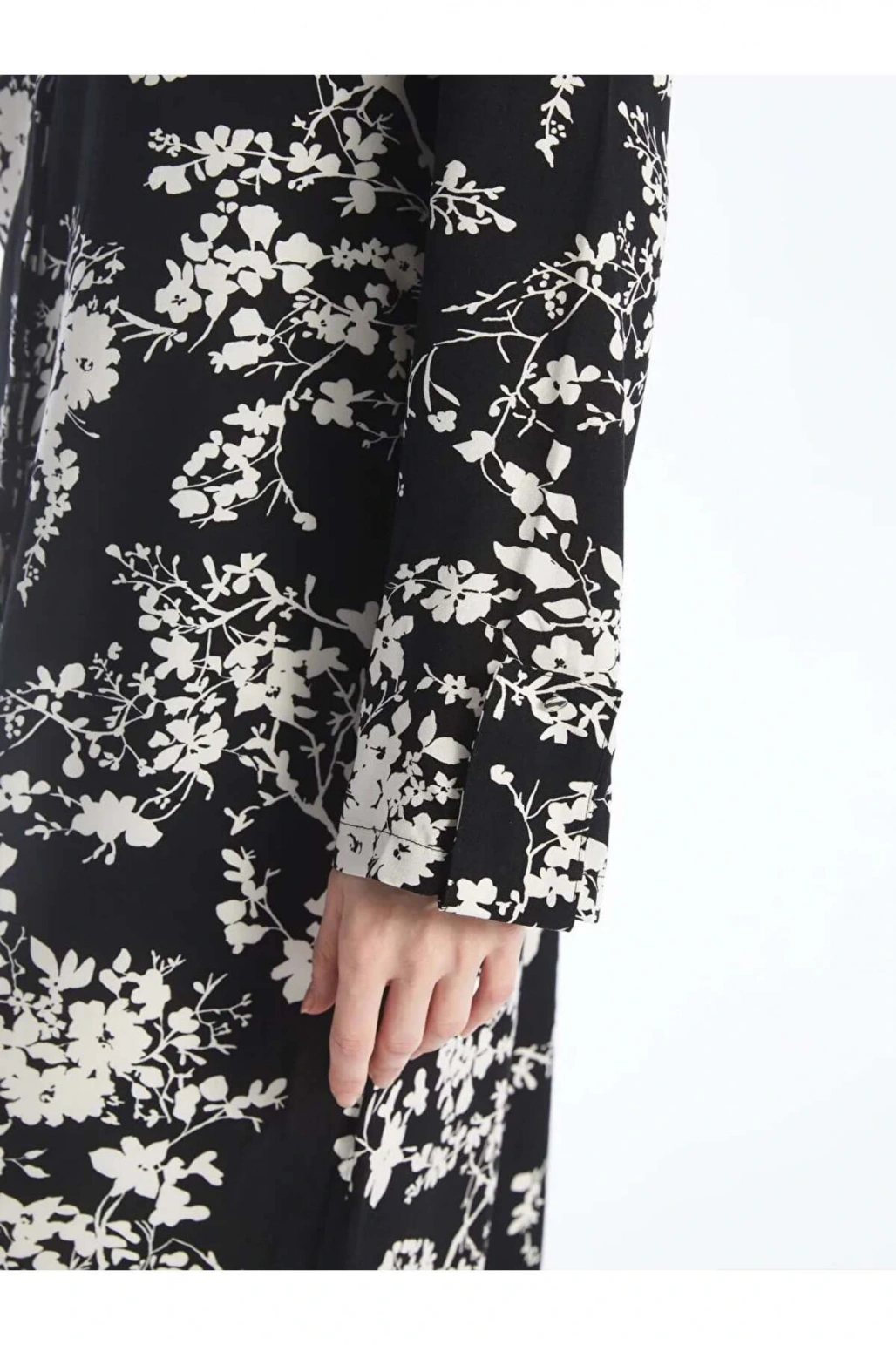 LCW Grace Siyah Bisiklet Yaka Desenli Kadın Gömlek Tunik