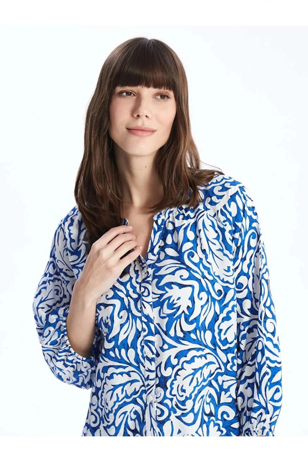 LCWAIKIKI Classic Mavi Kaçık Yaka Desenli Oversize Kadın Bluz