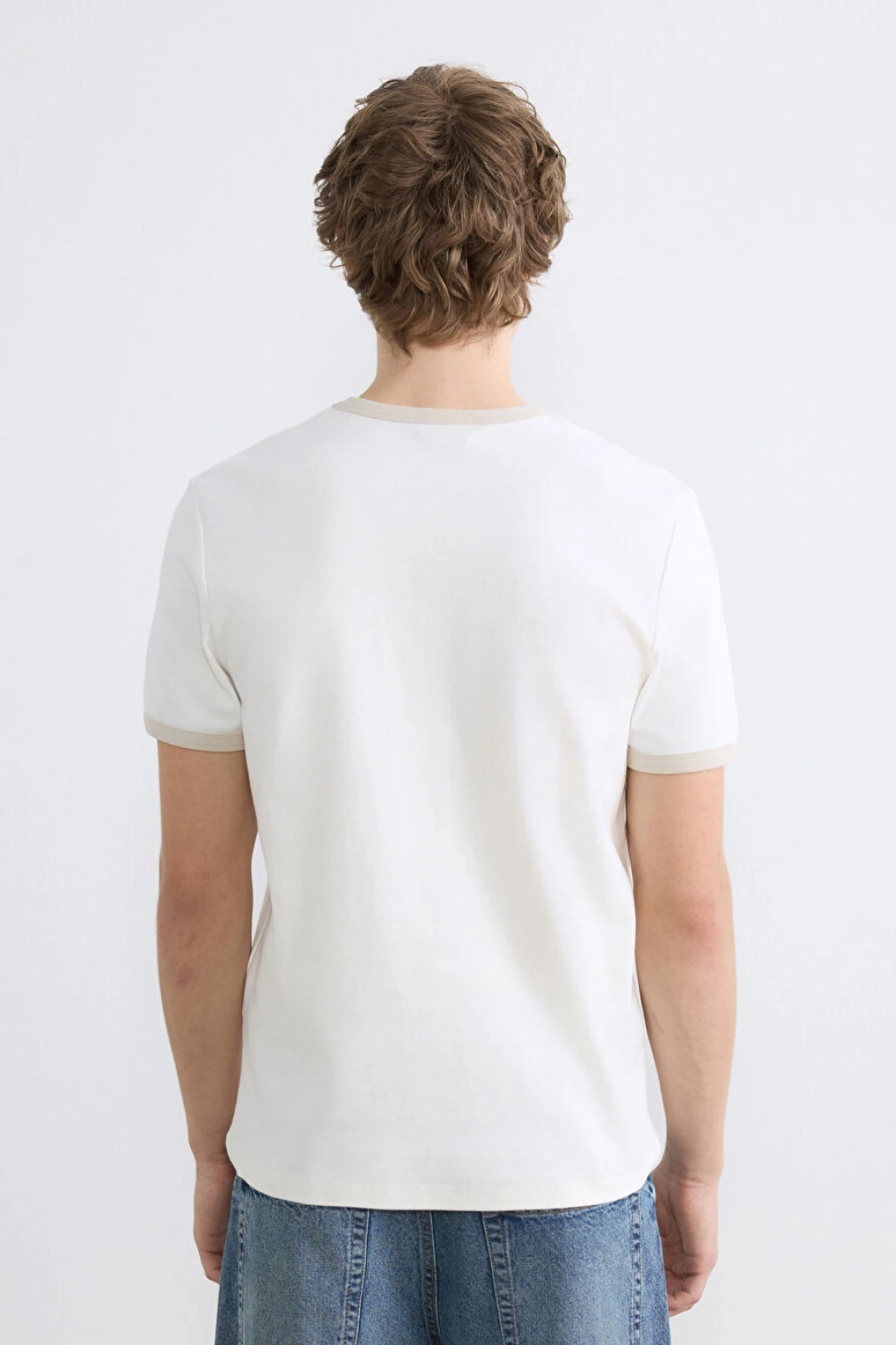 XSIDE Ekru Standart Fit Nakışlı Bisiklet Yaka Erkek Tişört