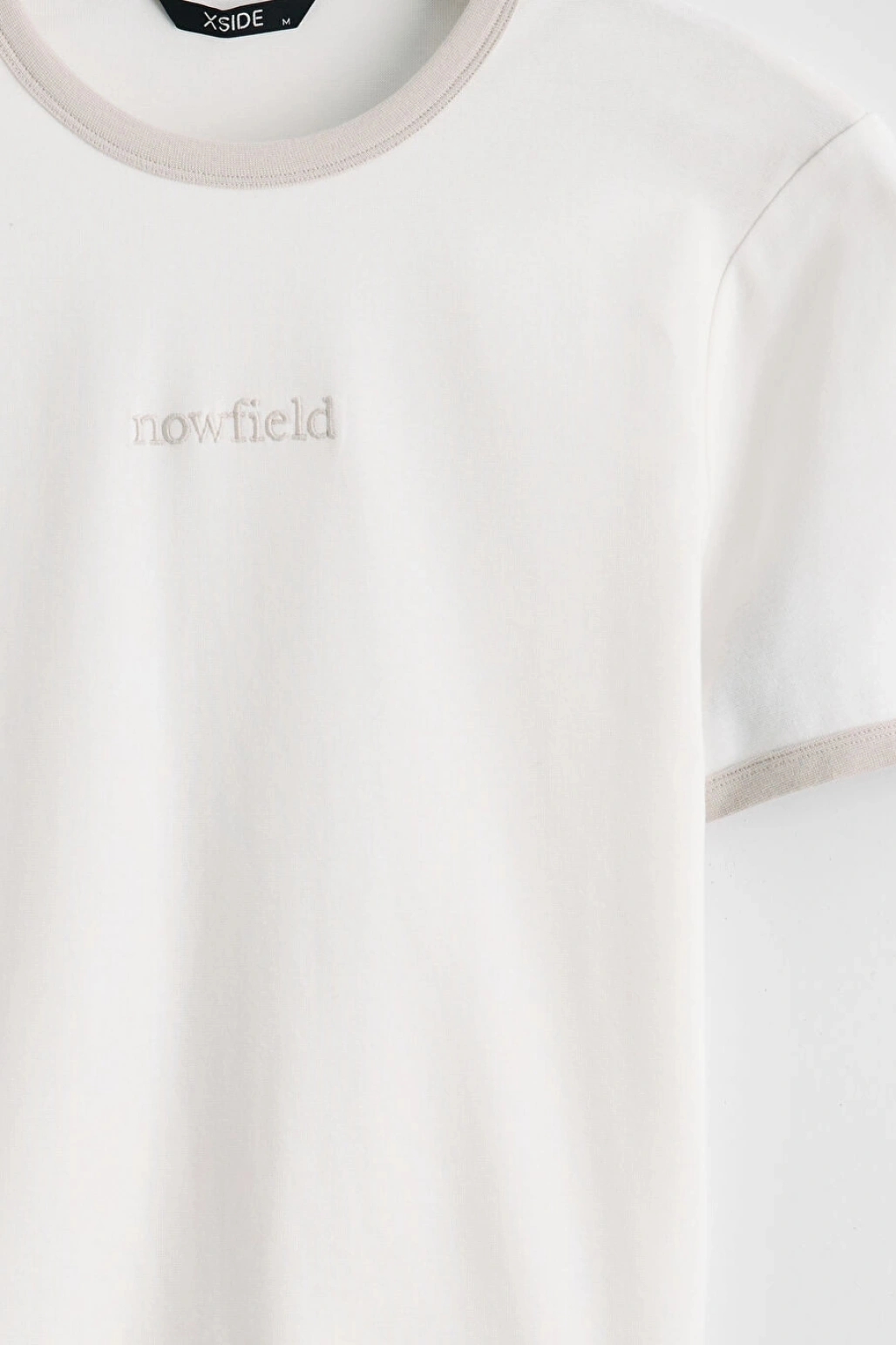 XSIDE Ekru Standart Fit Nakışlı Bisiklet Yaka Erkek Tişört